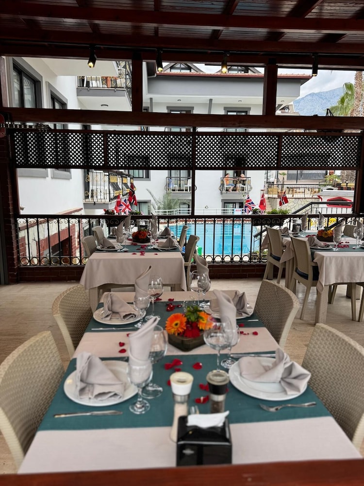 Orange Garden Hotel 30/45