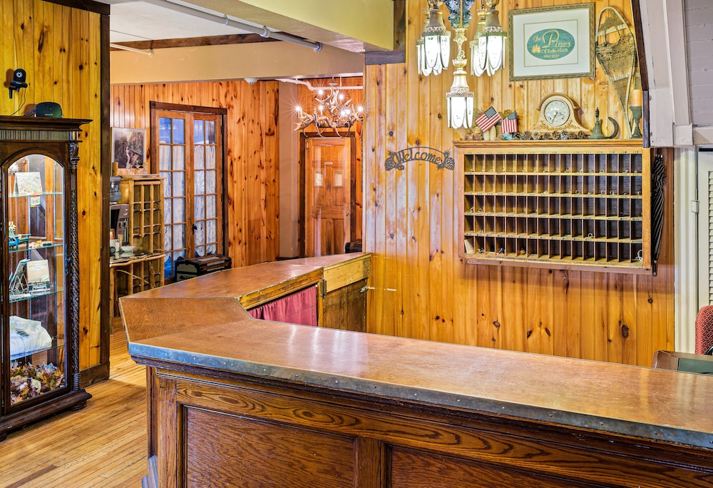 The Pines Inn Lake Placid 10/41