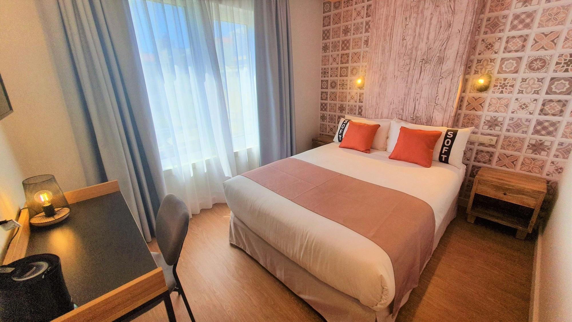 Room, Single