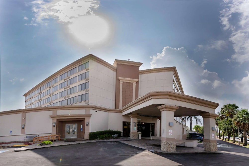 Wyndham Houston Hobby Airport 40/44