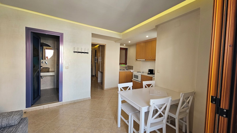 Minos Boutique Hotel 9/50