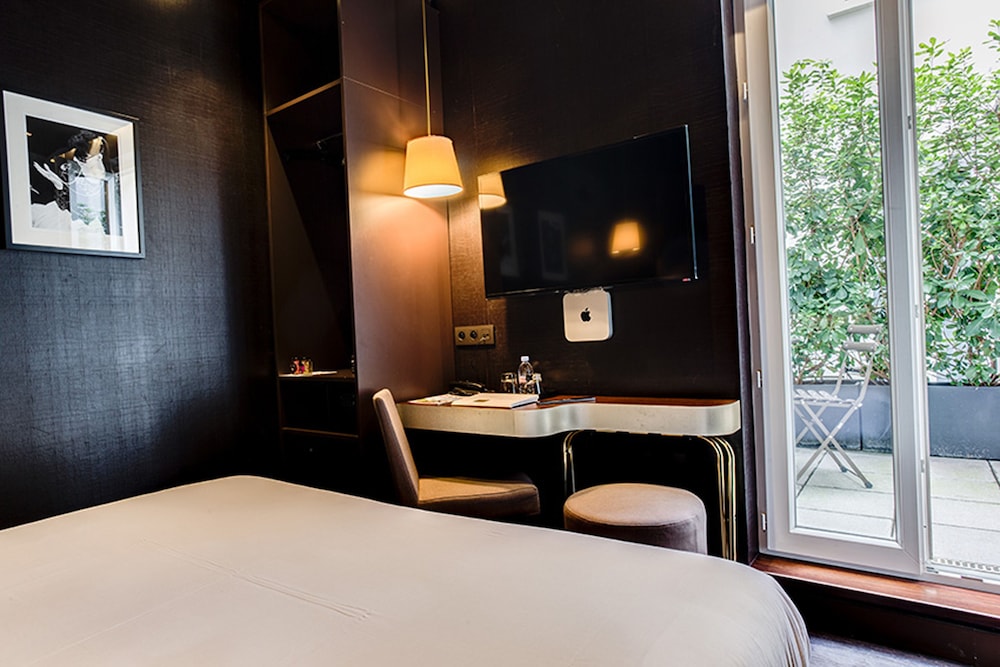 Armoni Hotel Formely Cheverny 7/25