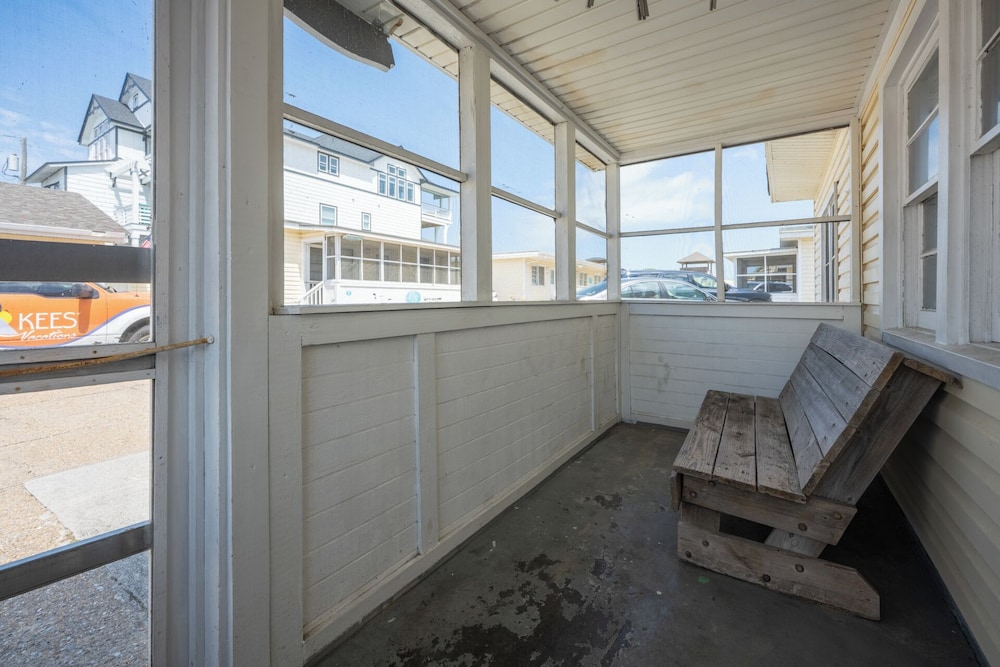 Oceanside Court By Kees Vacations 33/65