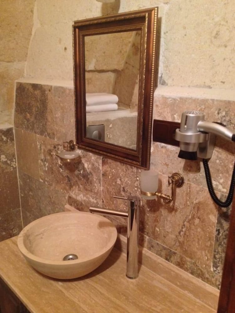 Avanos Suites 62/62