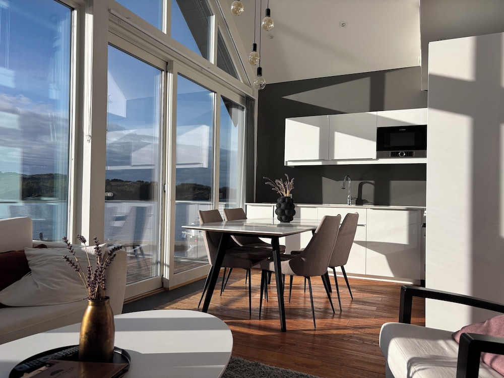 Panorama Hotel & Resort 50/50