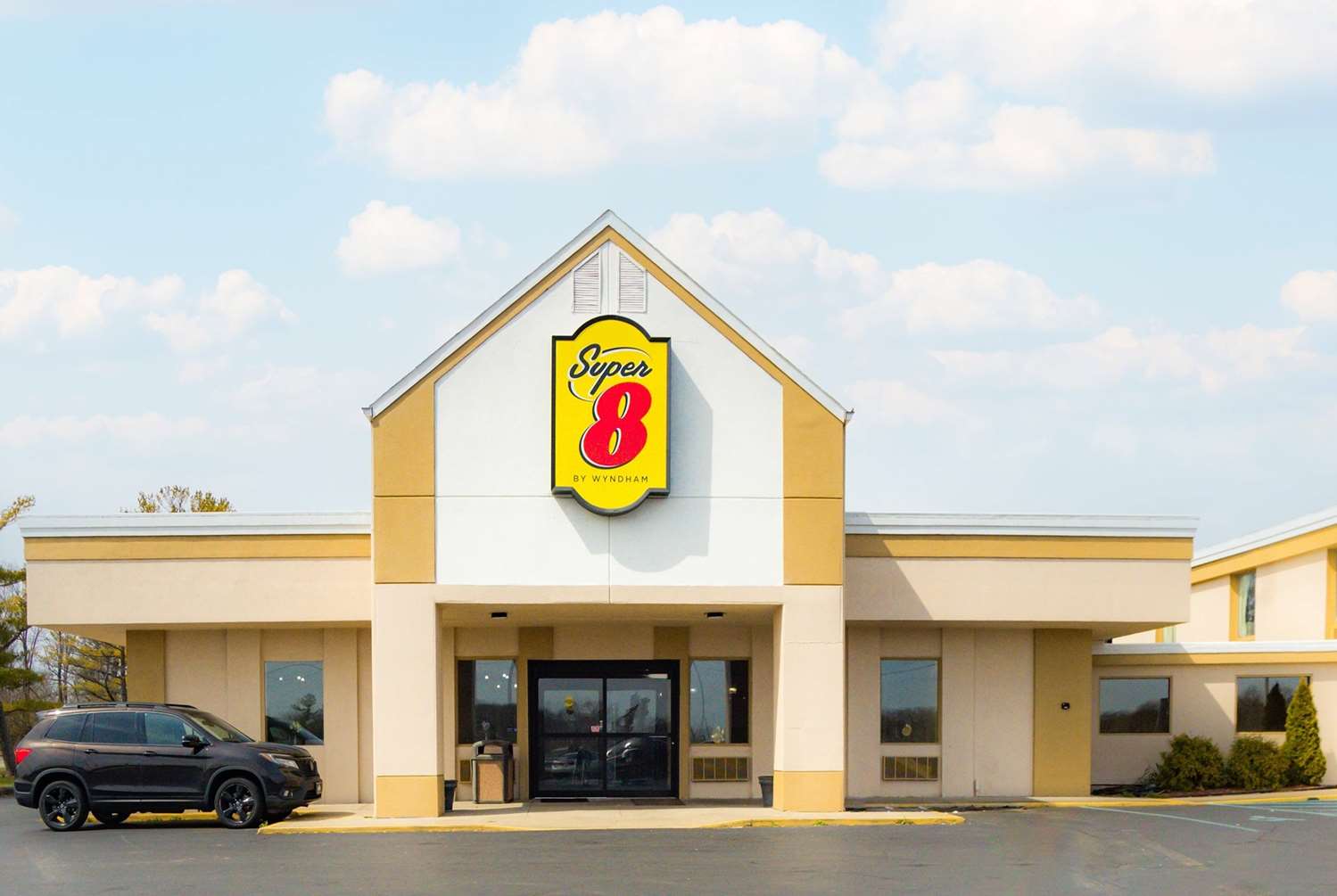 Super 8 by Wyndham Indianapolis South 4/17