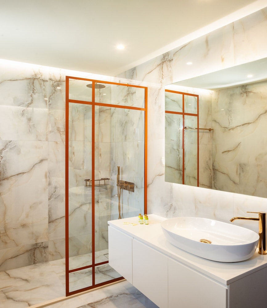 Erofili Hotel and Suites 43/45