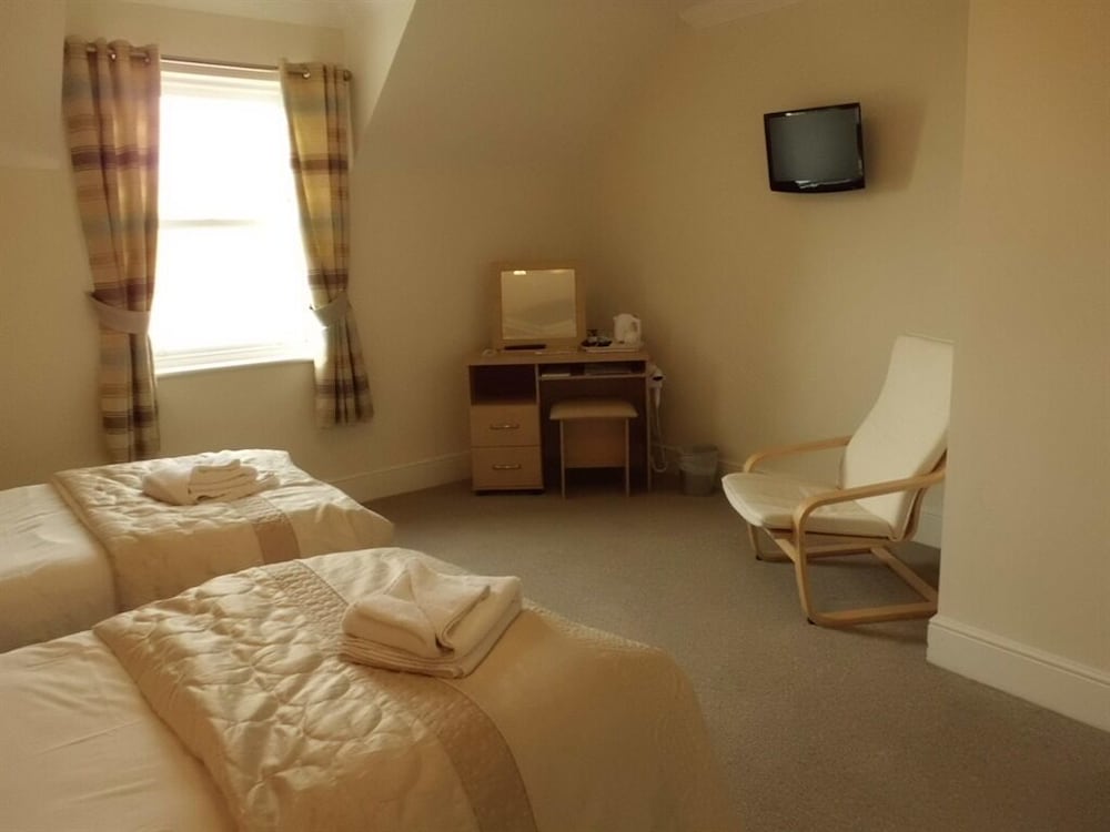 Standard, Twin Beds