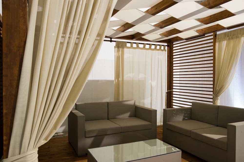 Seven Suite 22/31