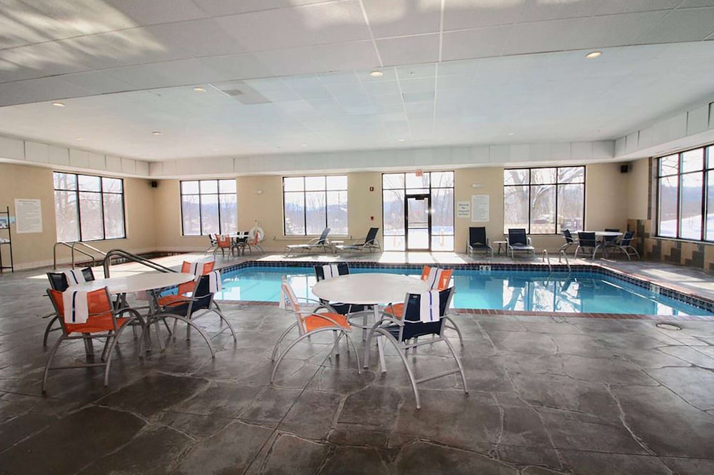swimming pool spa
