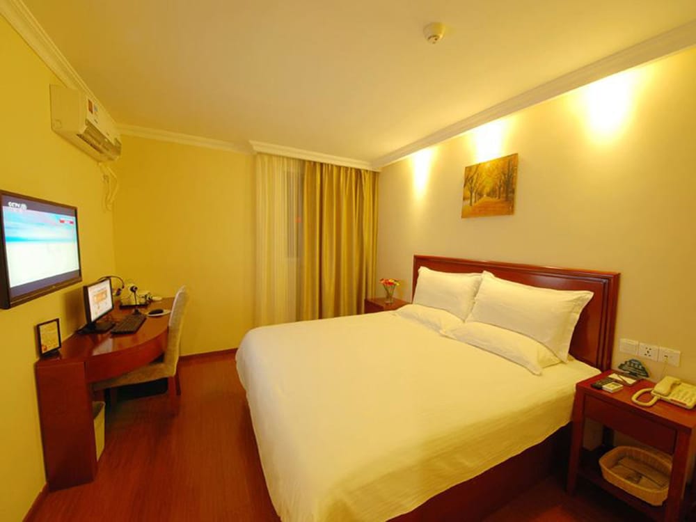 Greentree Inn Jiangsu Taizhou Jingjiang Bus Station Express Hotel 10/41