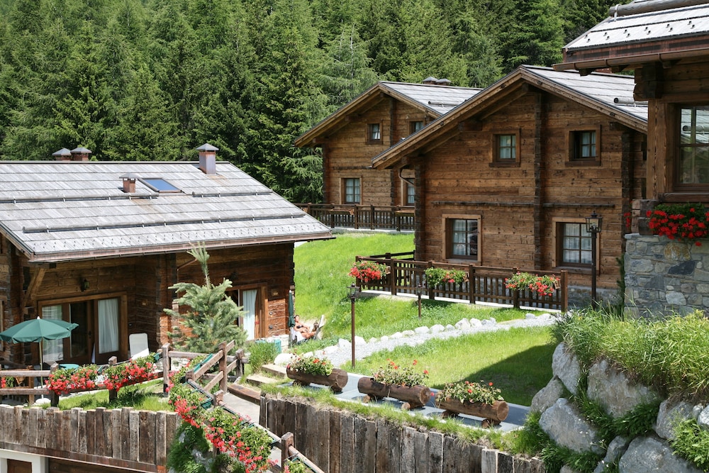 Park Chalet Village 43/50