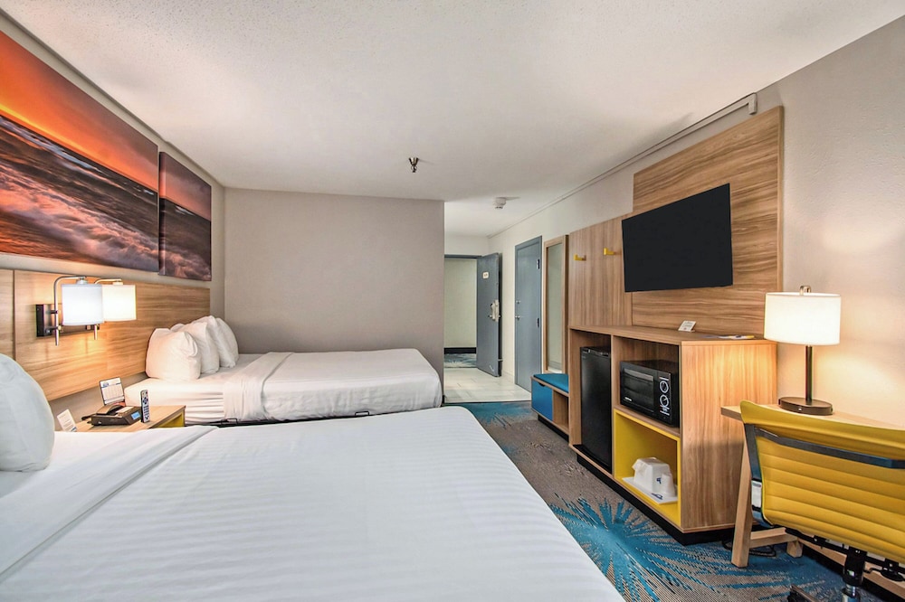 Room, 2 Queen Beds