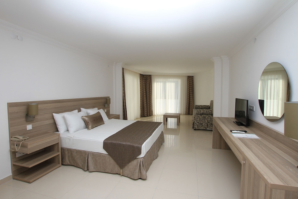 Palm Bay Beach Hotel 15/61