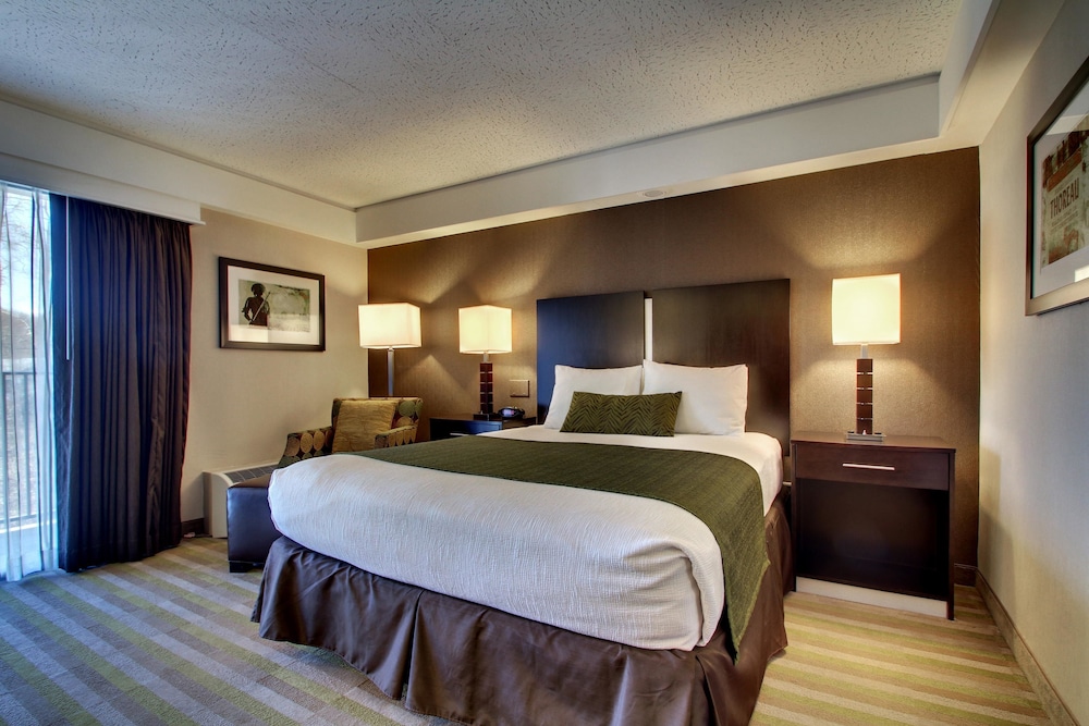 Historic Concord Suites 12/50