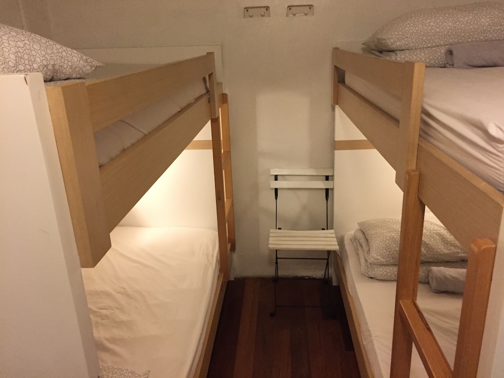 Royal Hostel Singapore 19/33