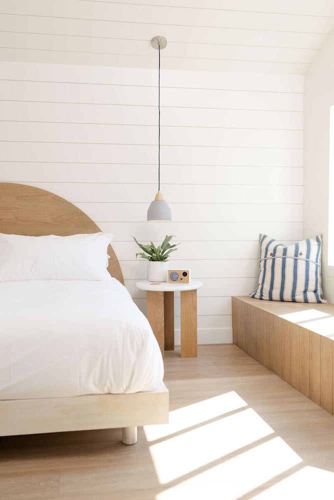 Private, Bungalow, King Bed