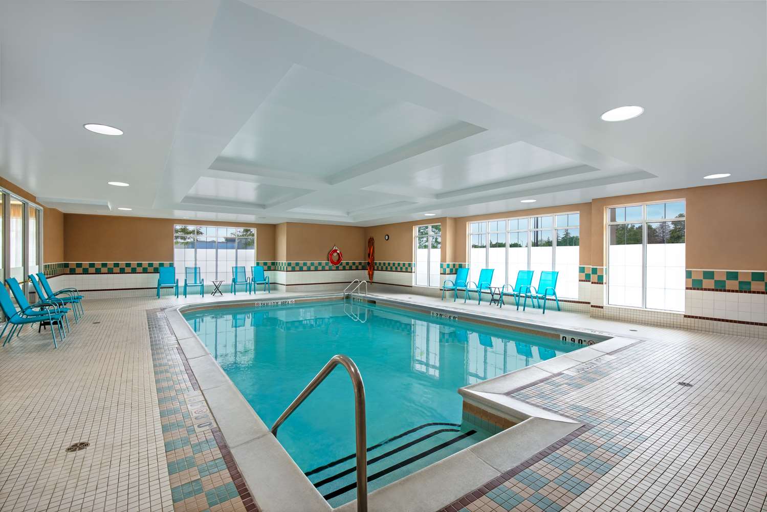 swimming pool spa