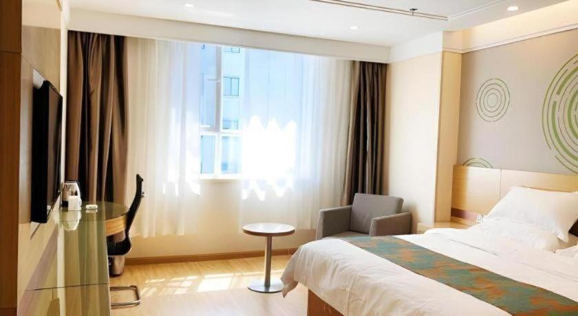 GreenTree Inn Urumqi Airport Tianyi International City 20/47