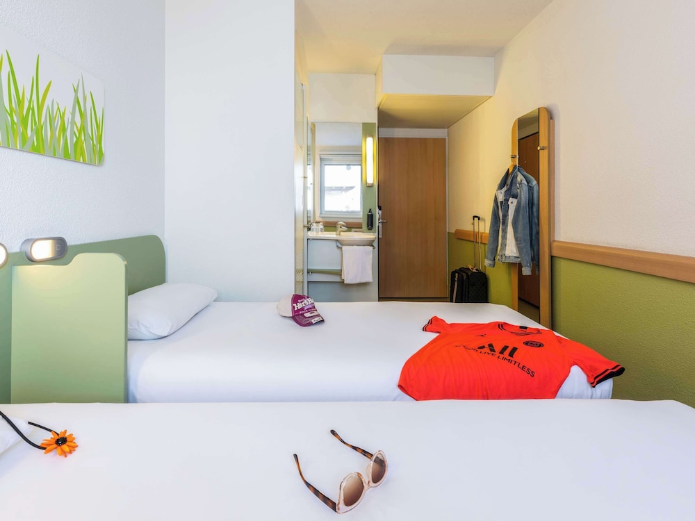 Ibis Budget Zurich City West 32/63