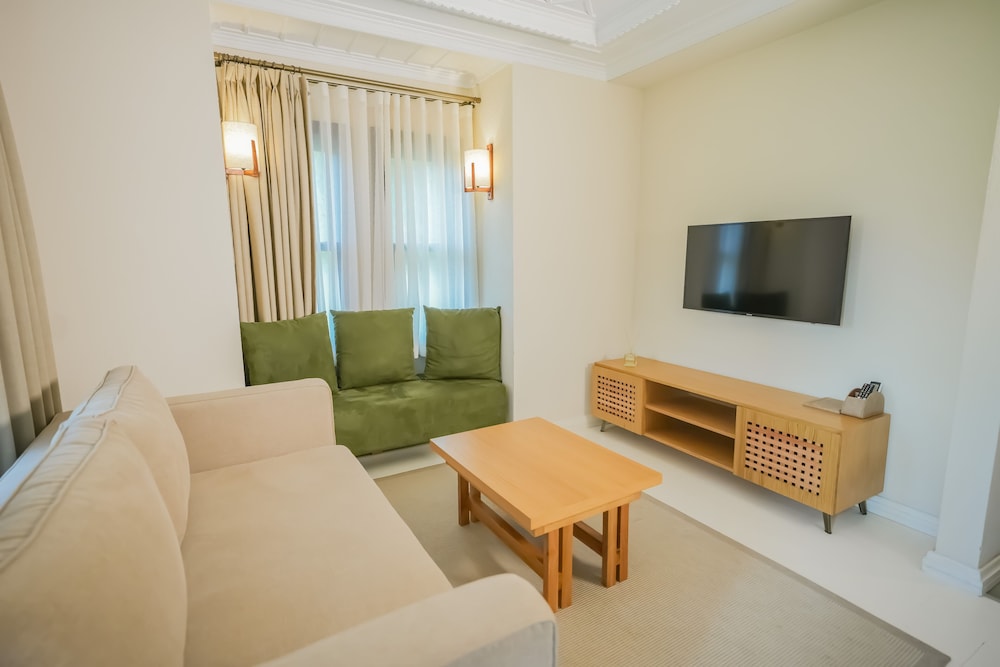 NUUP Hotel 35/56