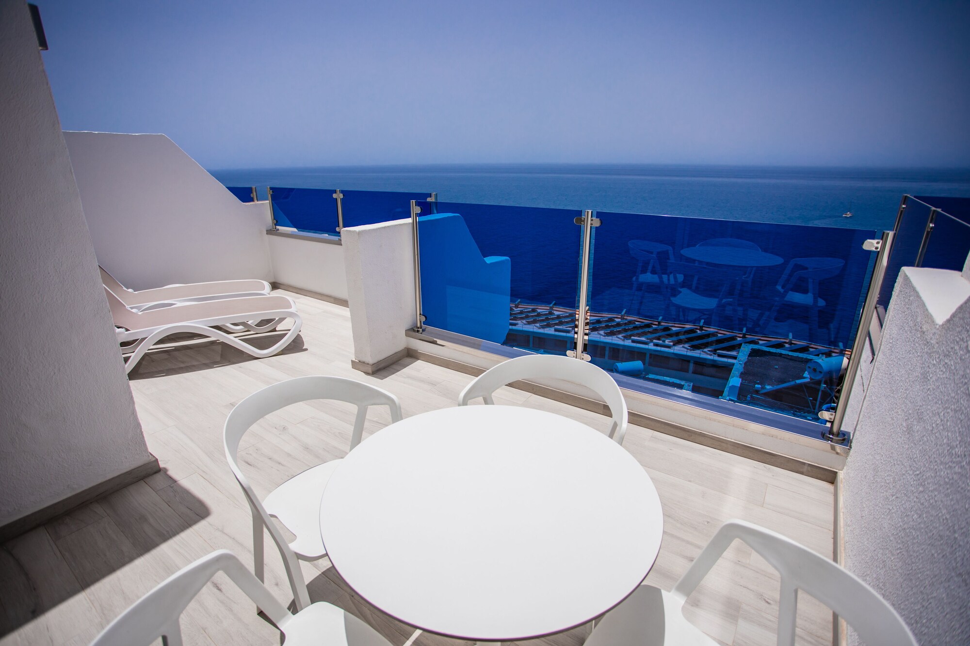 Junior Suite, Studio, Twin Beds, Sea View, Sofa، Servatur Puerto Azul 6/9