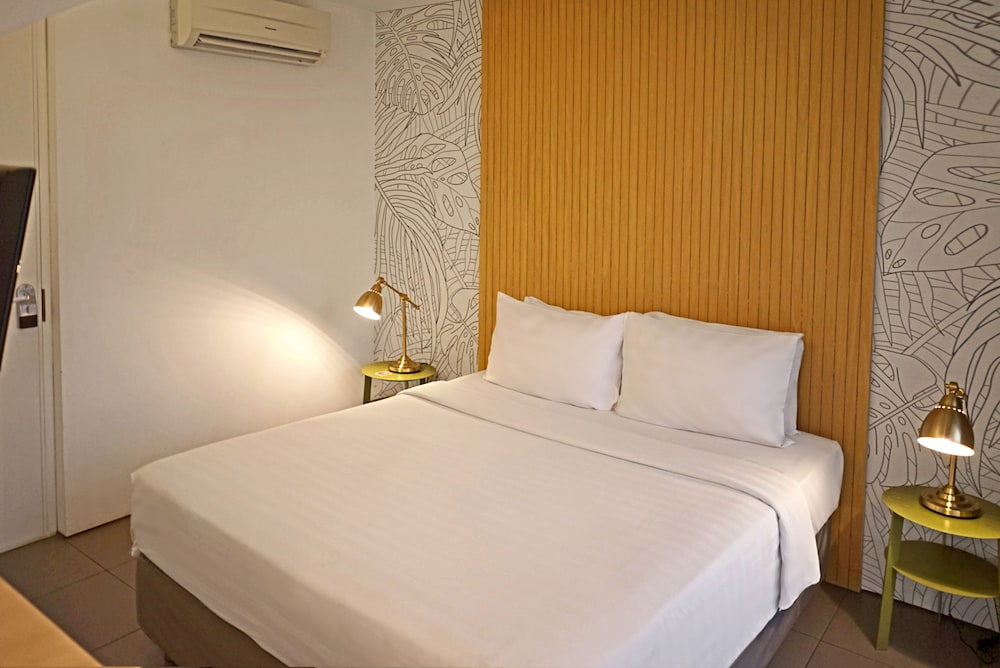 TROPICAL, SUPERIOR, DOUBLE BED