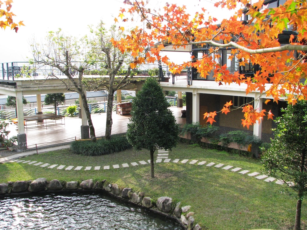 Yingshih Resort 46/56