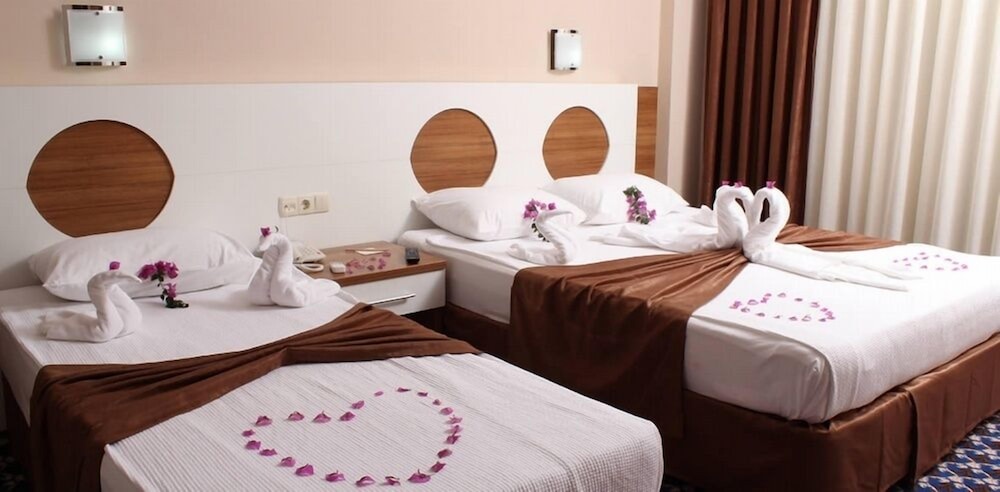 Batont Garden Resort Hotel 8/43