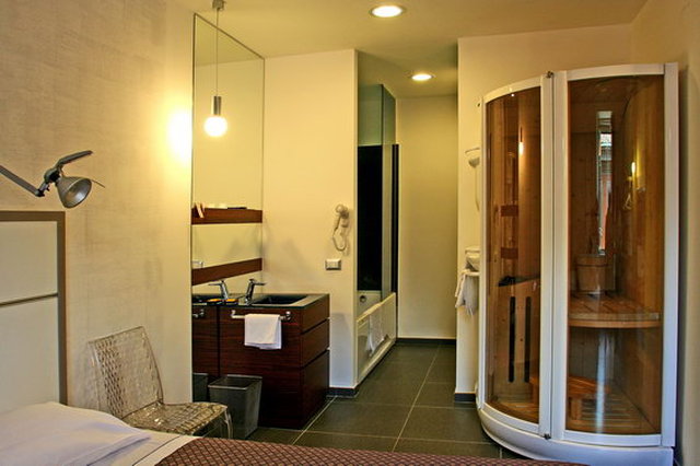 Hotel California 33/34