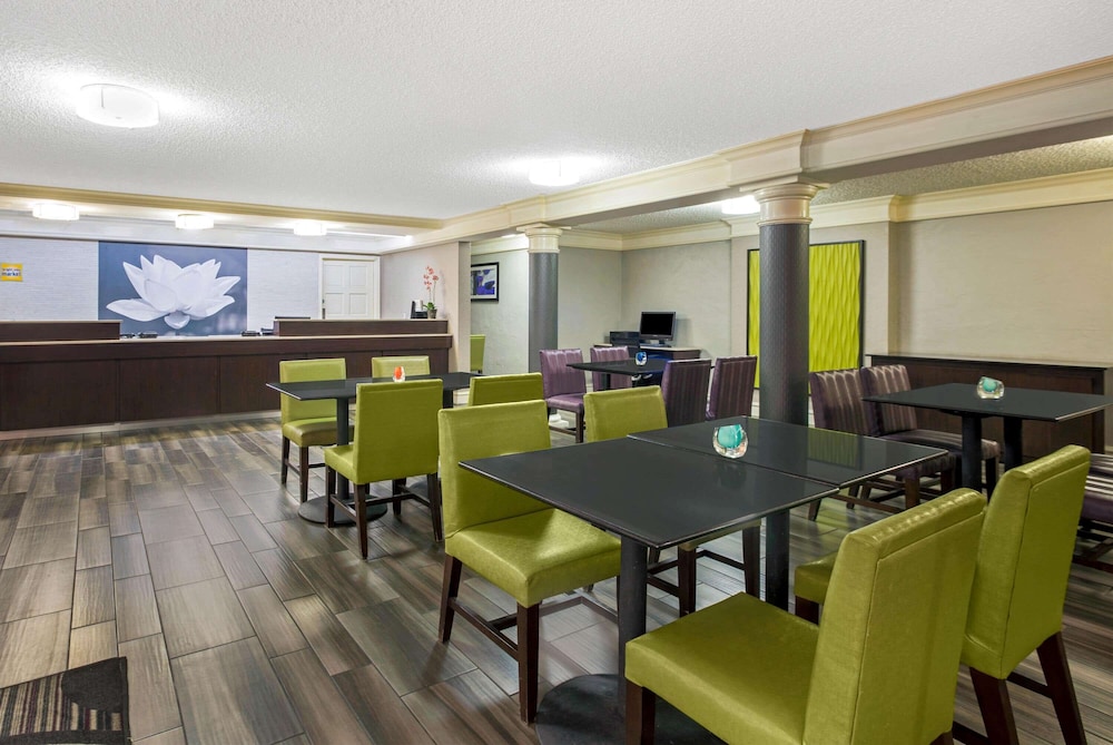 La Quinta Inn Fresno Yosemite 31/43