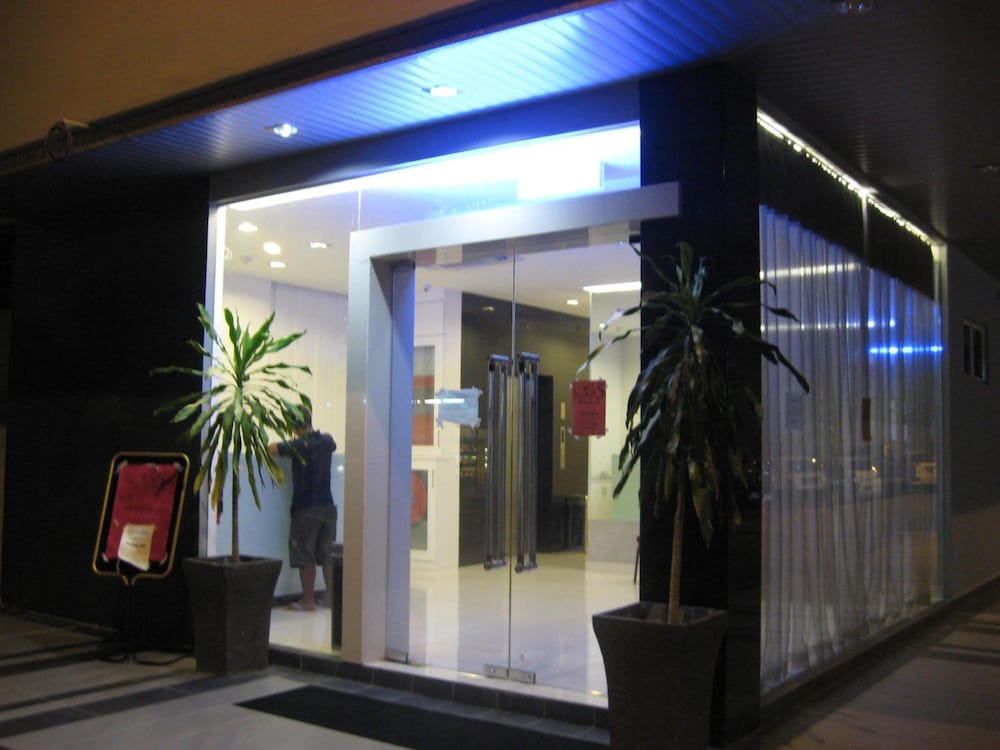 Hii-5 Hotel 6/19