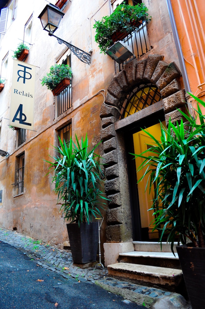 Relais Palazzo Taverna 53/67