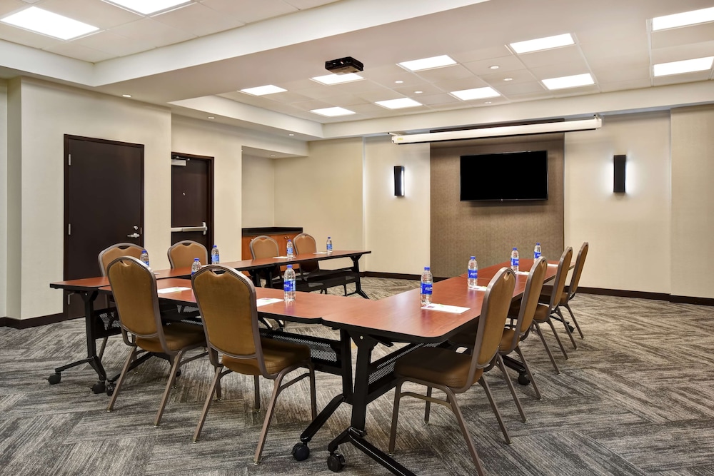 Hyatt Place Phoenix Gilbert 37/50