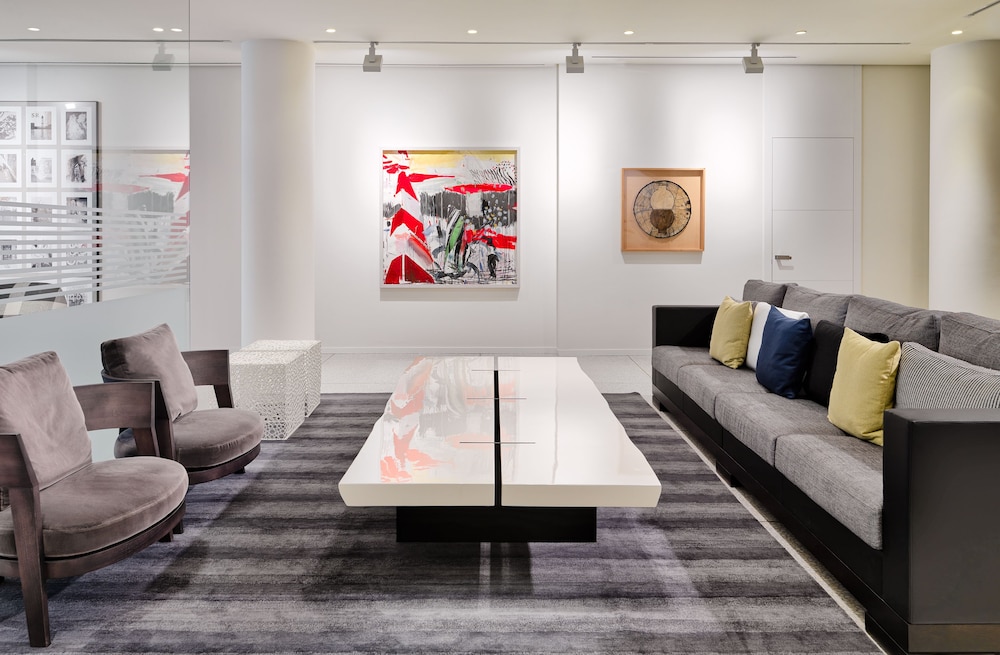 H10 Art Gallery 41/64
