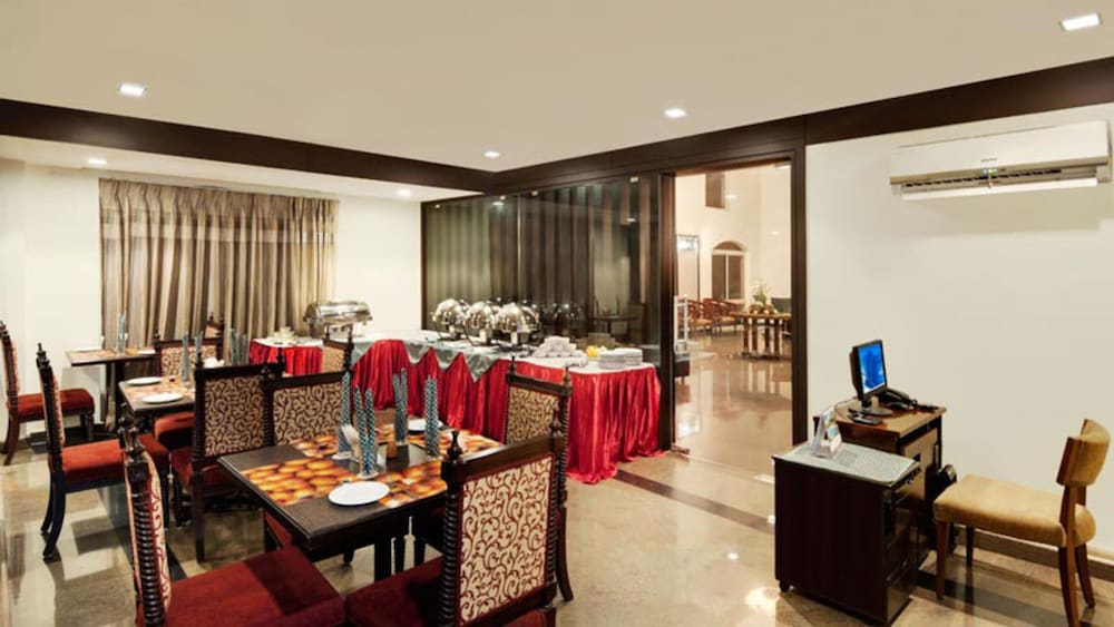 The Golden Suites 21/23