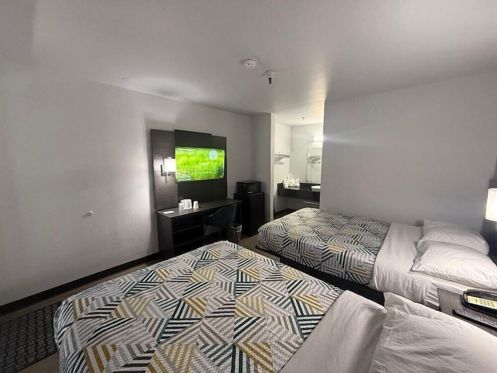Motel6 Des Moines, IA - North 49/61