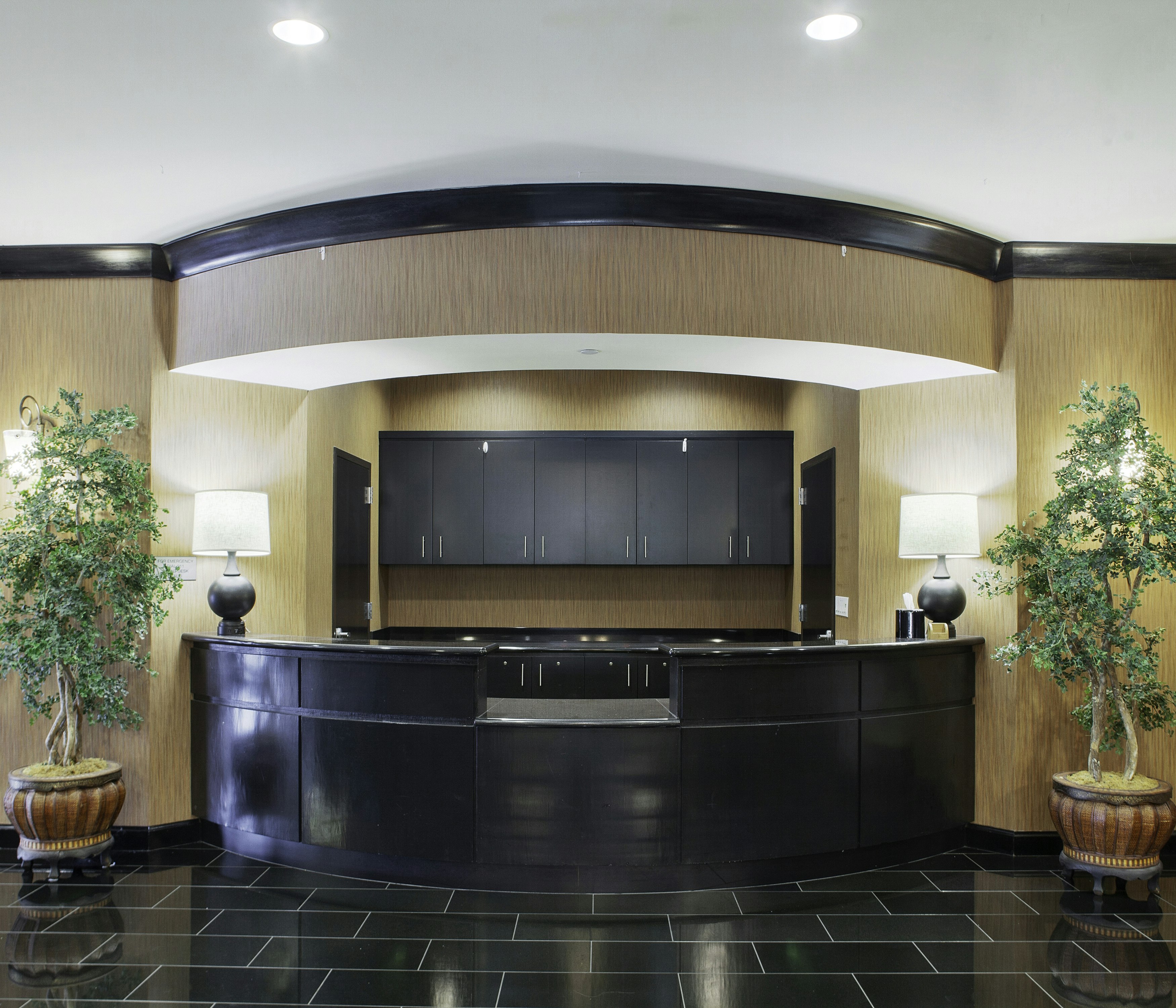 Lobby at Doubletree Suites By Hilton Bentonville, BENTONVILLE - AR