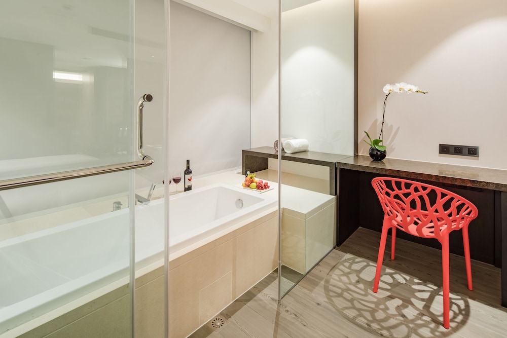 Rhombus Park Aura Chengdu Hotel 68/68