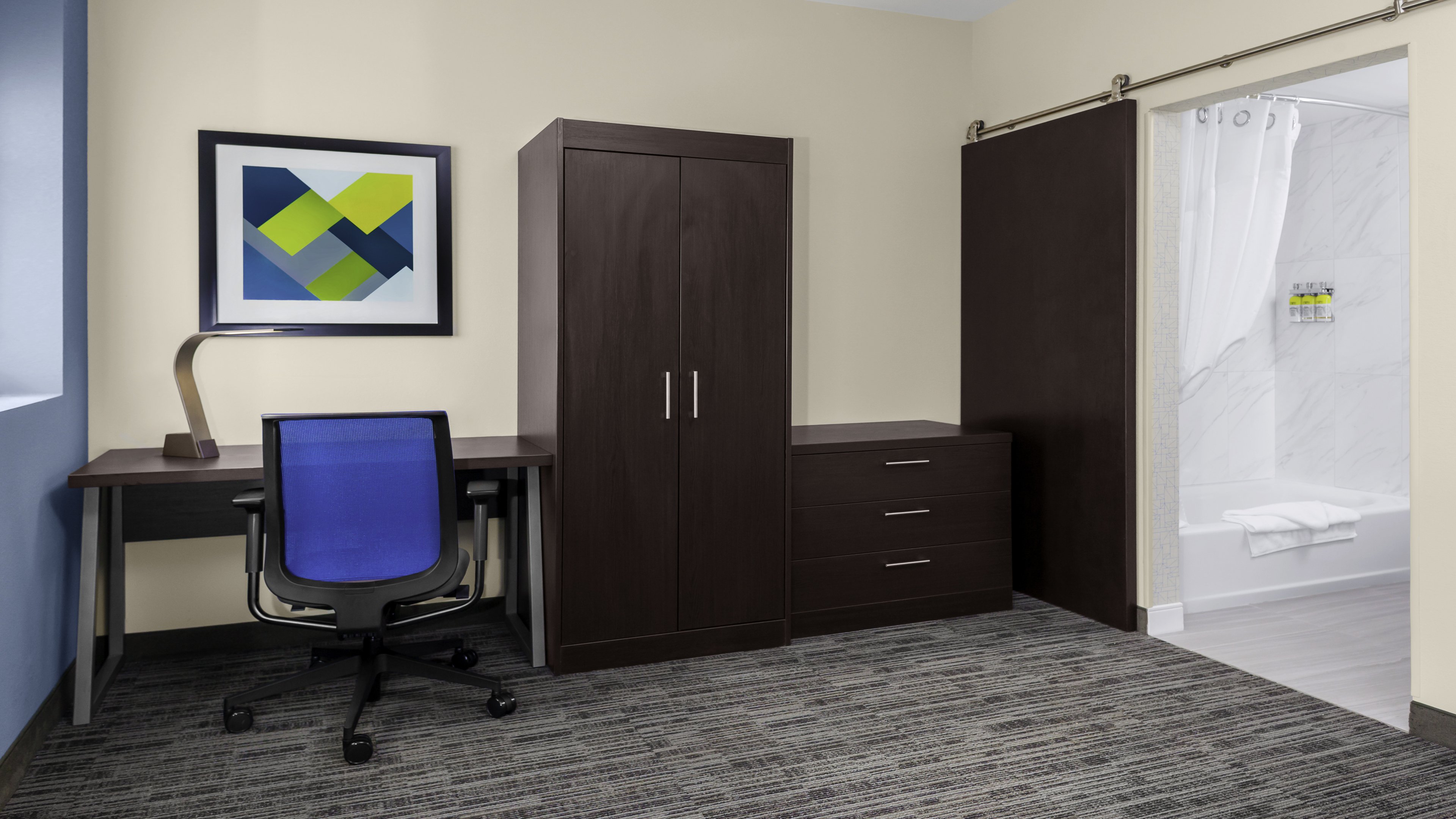 HOLIDAY INN EXPRESS KANSAS CITY DOWNTOWN 65/72
