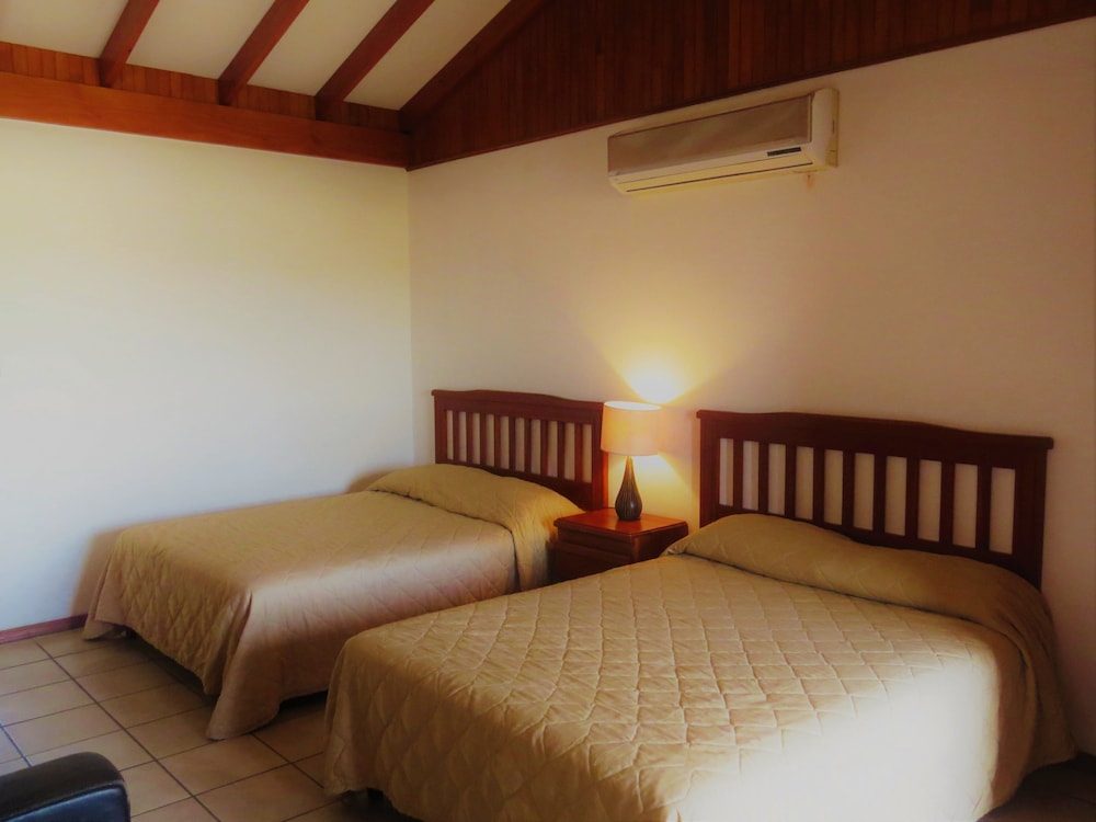 Flamingo Marina Resort 6/30