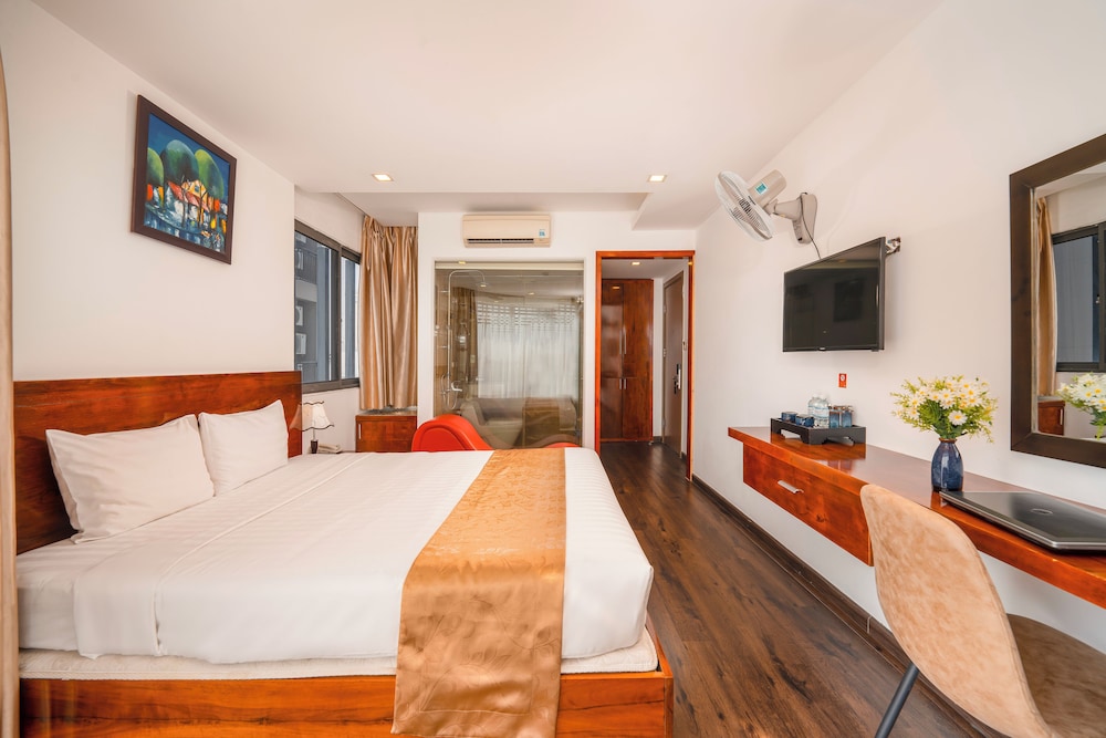 Grand Sunrise Hotel 18/100
