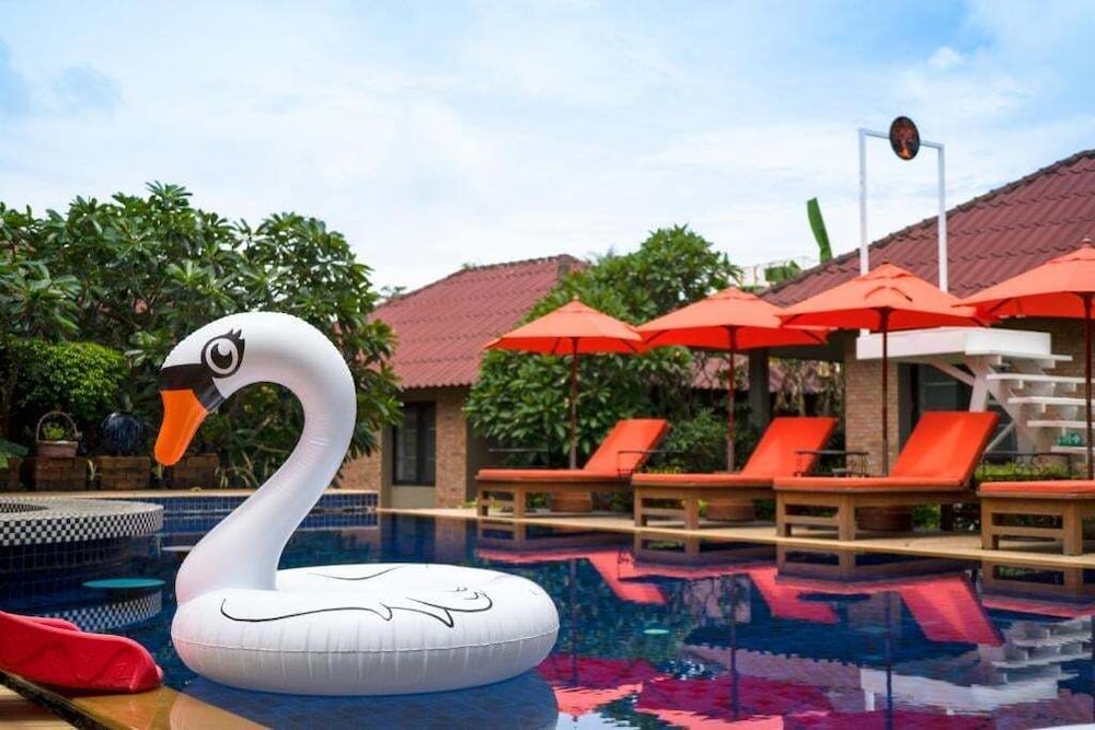 Floraville Phuket Resort 41/67