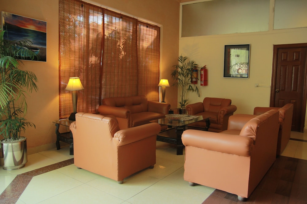 Hotel One Lalazar Multan 17/29