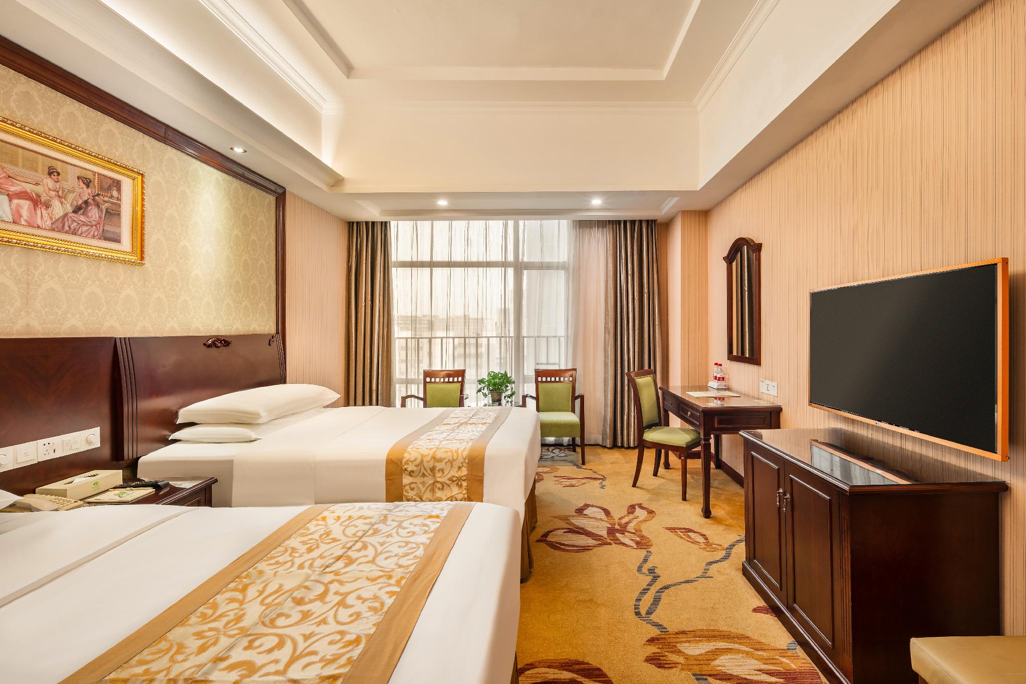 Vienna Hotel (Shenzhen Convention and Exhibition Center, Fuhai Qiaotou) 30/63
