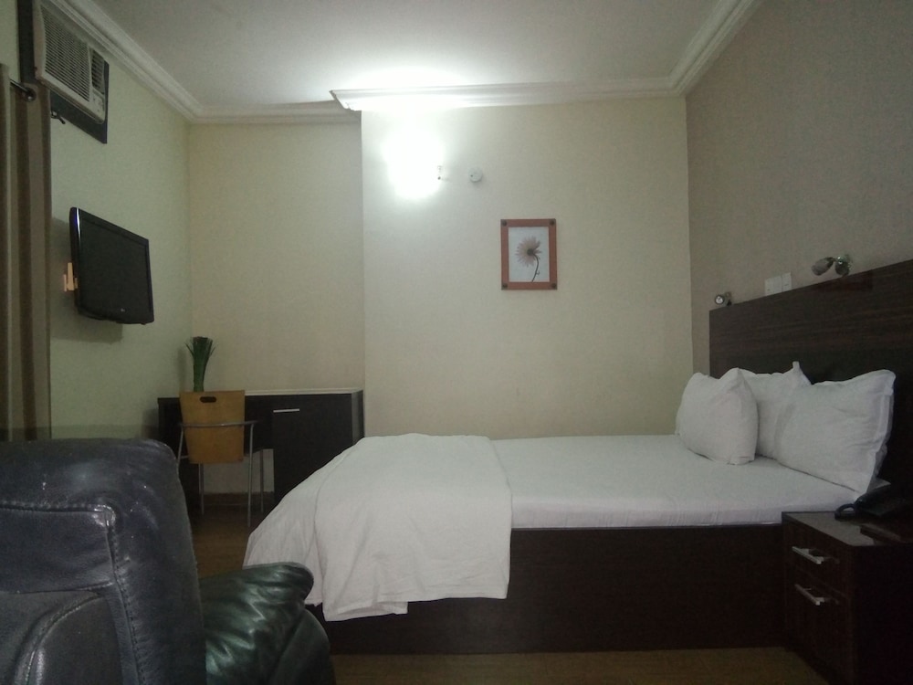 Bayview Resorts And Hotels 9/29