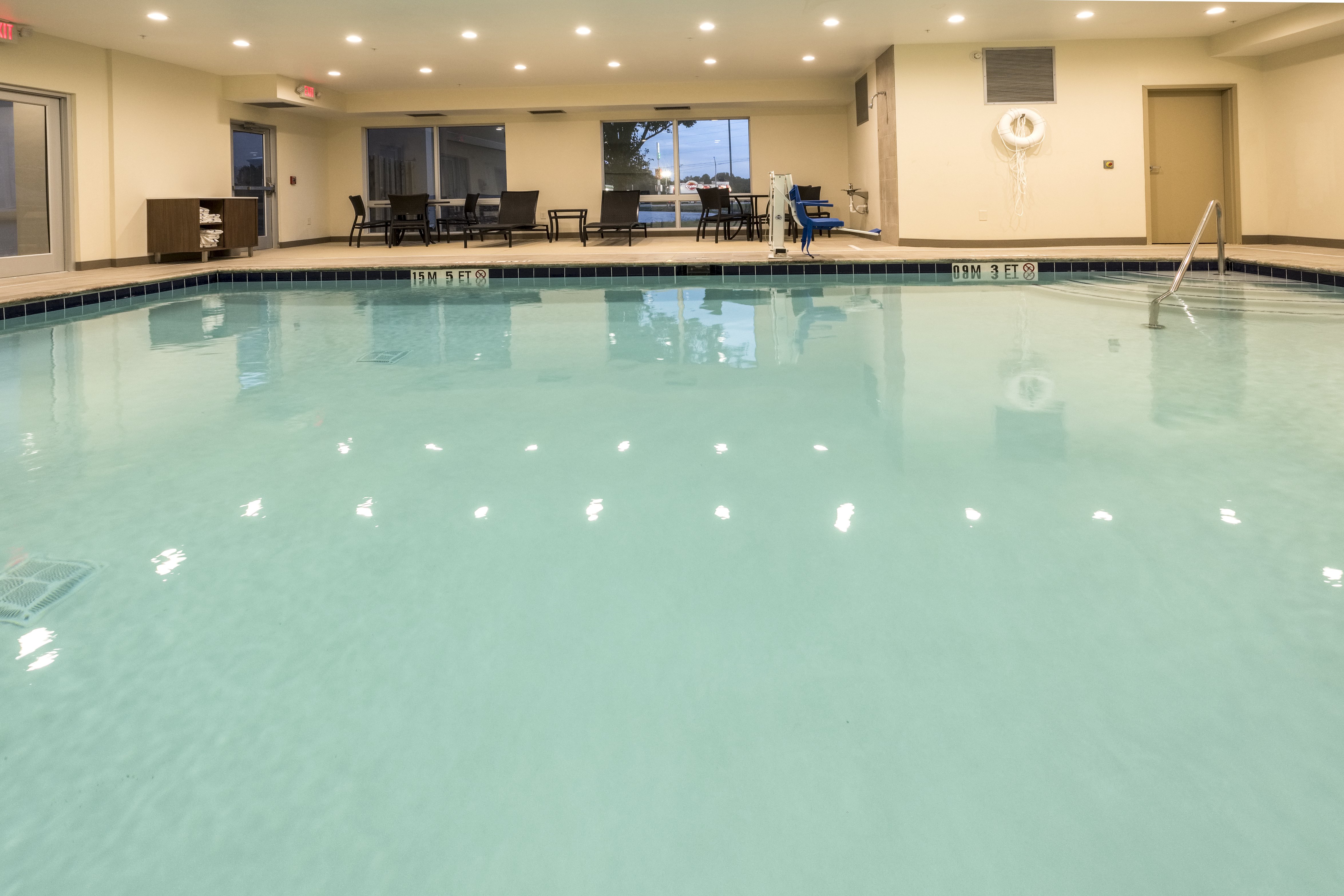 Holiday Inn Express & Suites Commerce 27/42