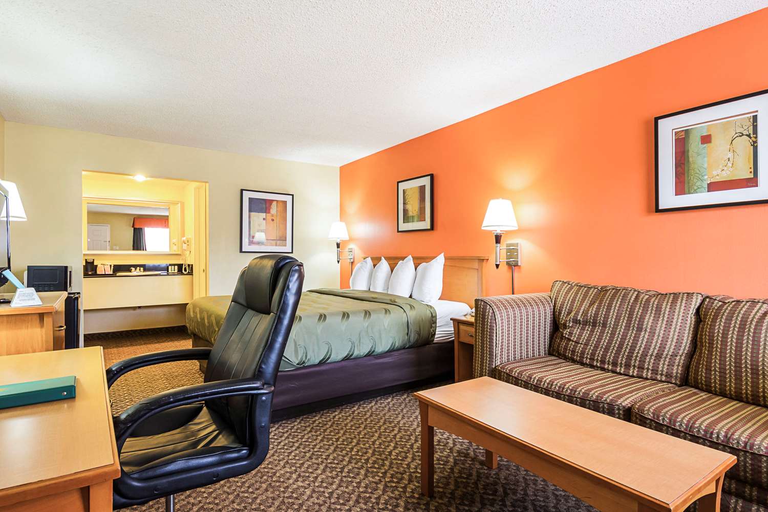 Studio6 Suites North Richland Hills, TX 17/24