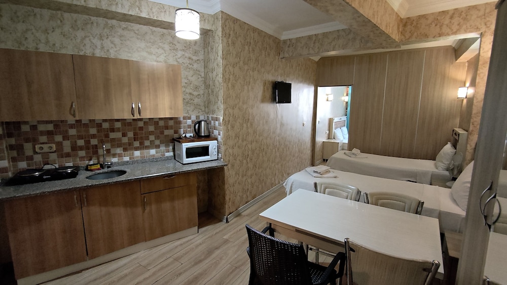 Nuray Hotel 32/54