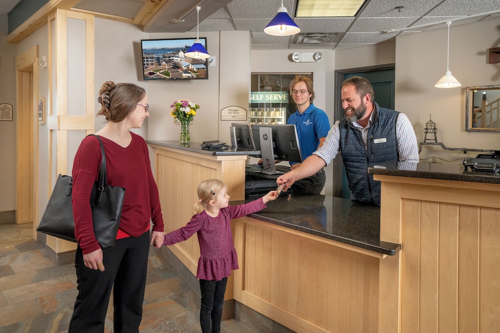 Park Point Marina Inn 10/72
